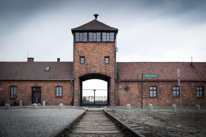 Private 3-Day Tour from Berlin to Krakow Auschwitz Poland