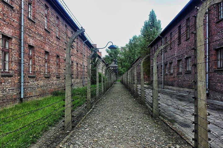 Private 3-Day Tour from Berlin to Krakow Auschwitz Poland