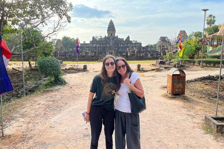 1 Day Private Tour Bakong Temples & Floating Village