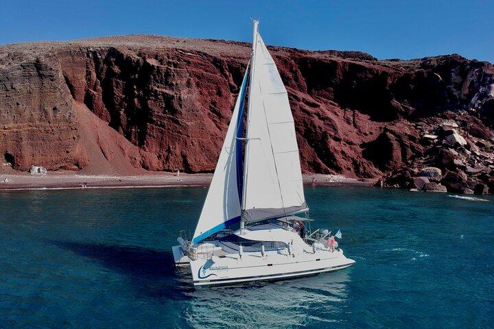 Santorini: Standard Small-Group Catamaran Volcano, BBQ & Drinks