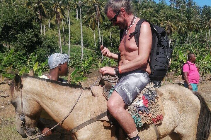 Short Excursion horseback riding tours on the beach and mountain