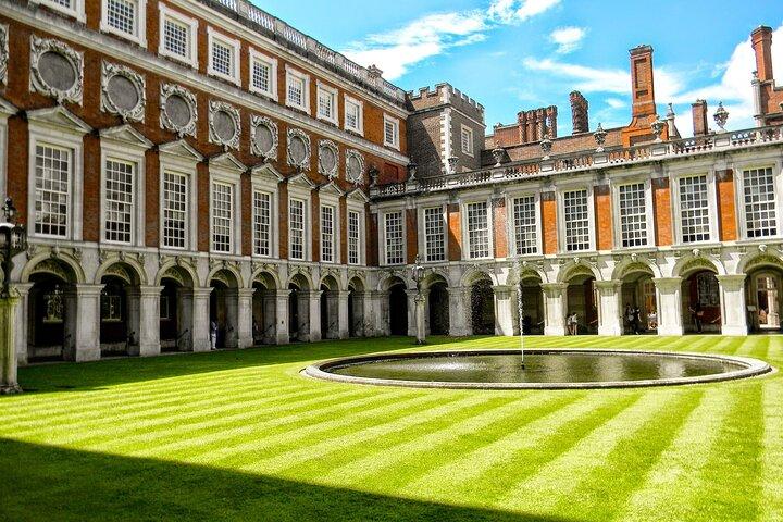 Hampton Court Guided Tour. Full day Access & High Tea