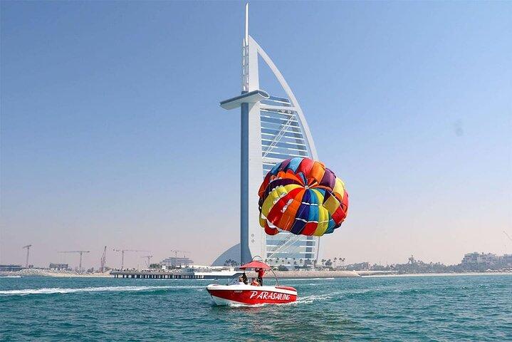 Parasailing Experience Dubai at Luxury Yachts
