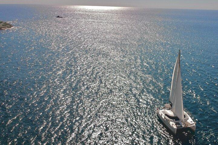 Santorini: Private Catamaran Cruise to Volcano with BBQ & Drinks