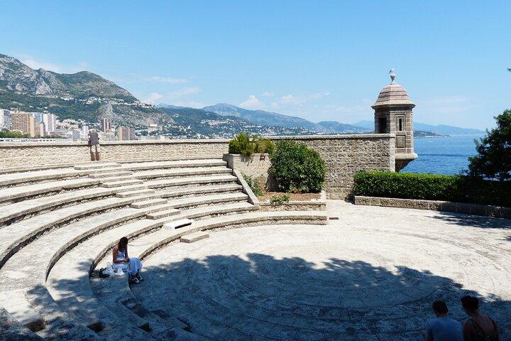 Private Transfer From Milan To Monaco With a 2 Hour Stop in Genoa