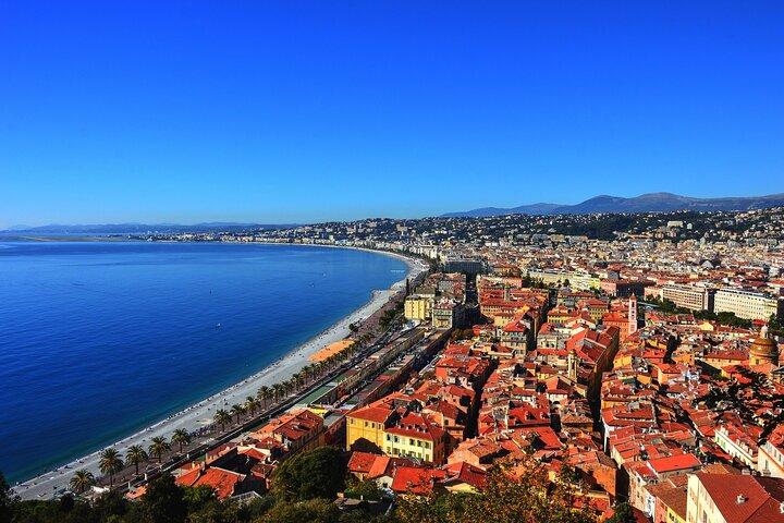 Private Transfer From Milan To Nice With a 2 Hour Stop in Genoa