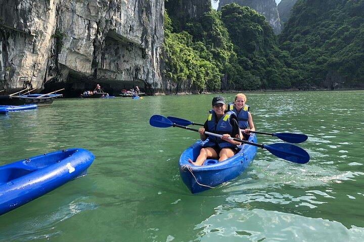 Half Day Explore Halong Bay With Lunch, Sung Sot Cave, Titop Island and Kayaking