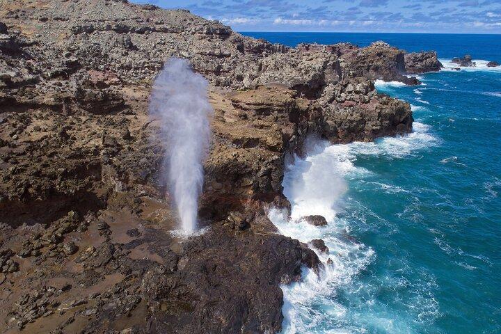 Hidden Gems of Oahu Circle Island Tour with Byodo In Temple