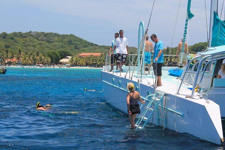 Catamaran Cruise, Open Bar, Food and Snorkeling