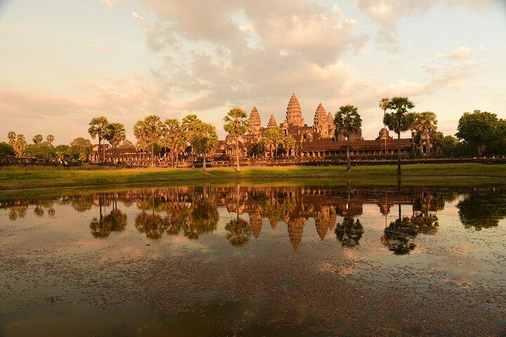 Full-Day Private Tour of Angkor Wat with Pick Up