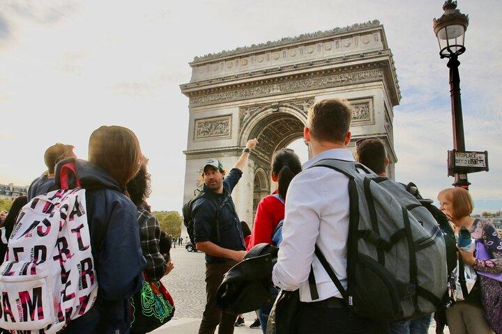 Private Half Day Walking and Metro Tour Paris