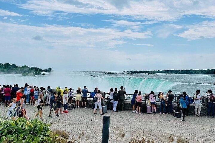 Niagara Falls Day Tour from Toronto Includes Boat Tour and Winery