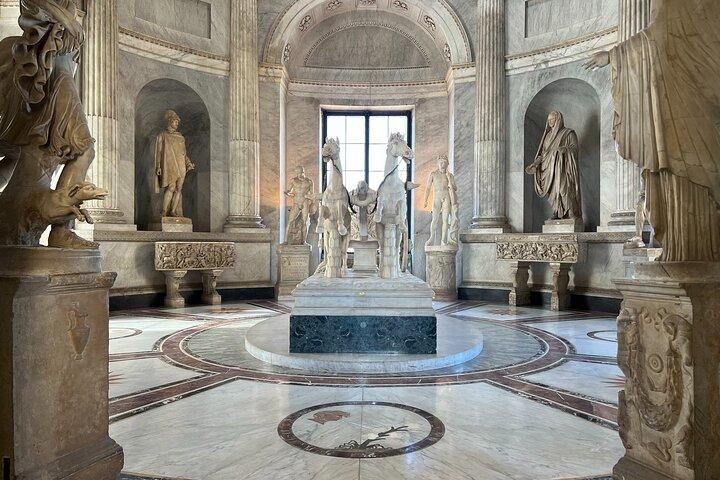 Exclusive First Access Vatican Tour with Skip the Line Basilica