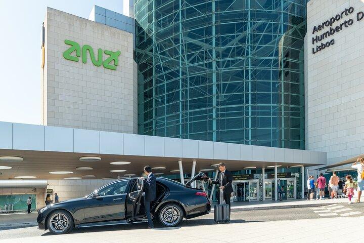 Lisbon Airport Private Transfer to Lisbon (Round Optional)