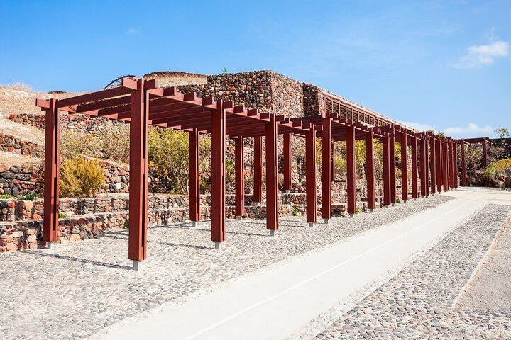 Santorini History & Archeology Tour