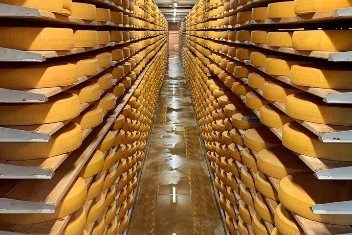 Gruyères Castle, Cheese & Chocolate Small Group | From Bern