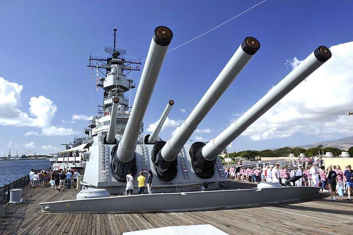 Deluxe Arizona Memorial and USS Missouri Battleship Tour