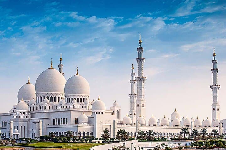 Private Abu Dhabi City Tour with Emirates Palace, Grand Mosque