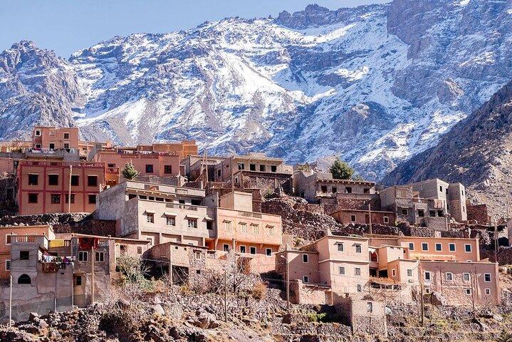 Marrakesh: Atlas Mountains Berber Villages & Waterfalls Tour