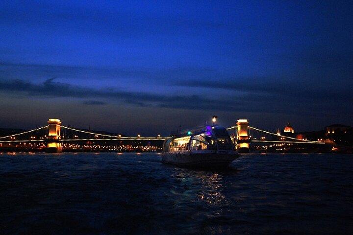 Bright Lights of Budapest Night Tour with Boat Cruise and Wine