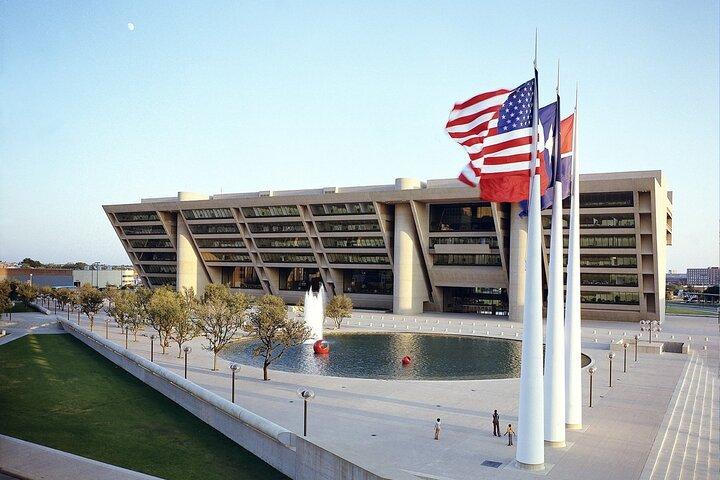 Dallas Self-Guided City Walking Tour & Scavenger Hunt
