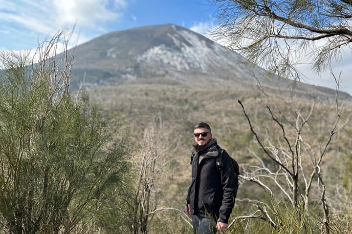 Vesuvius, V.I.P. the only Tour with Volcanological Guide