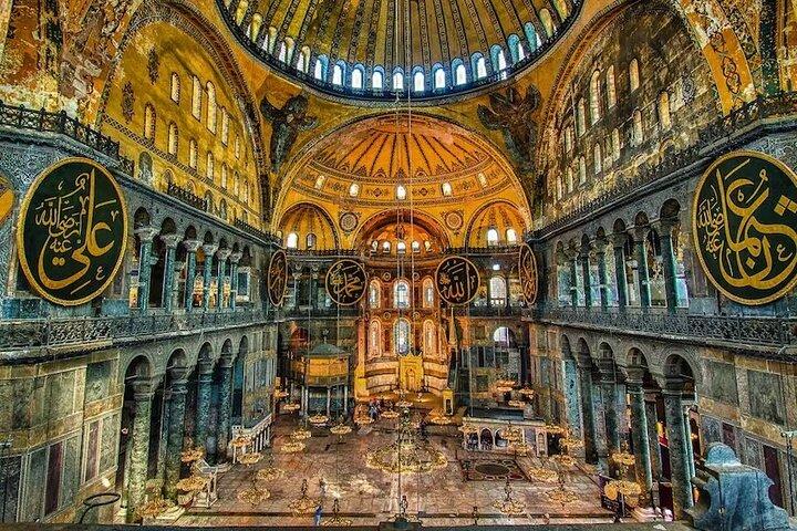 Shadowing Dan Brown Robert Langdon in Istanbul