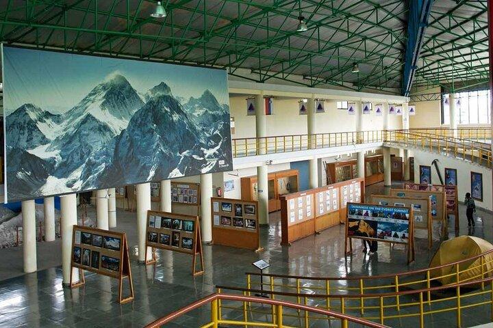 Pokhara in 5 Hours: Lake, Museum, Cave, Falls & Pagoda Hill