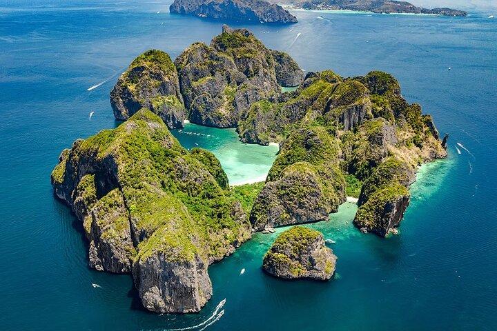 Private VIP speed boat to Phi Phi Island
