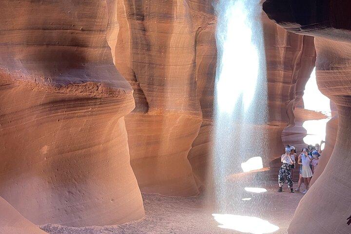 Upper Antelope Canyon Sightseeing Tour with Navajo Guide