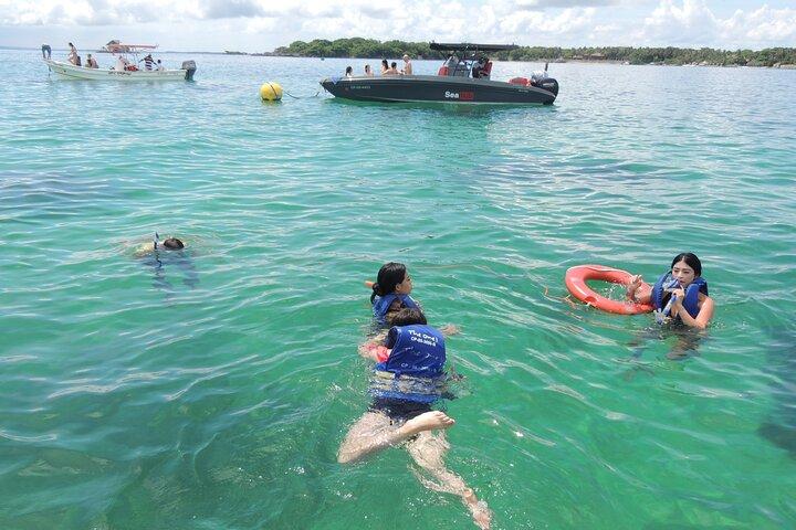 Cartagena VIP Boat Tour: Rosario Islands & Snorkel