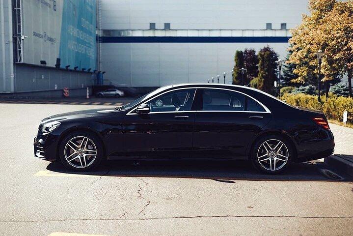 Airport Transfer: Kuwait to Kuwait Airport KWI by Business Car