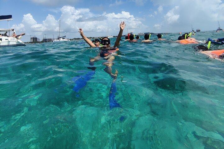 Isla Mujeres Catamaran Tour, Snorkeling, Fun, Open bar and Buffet