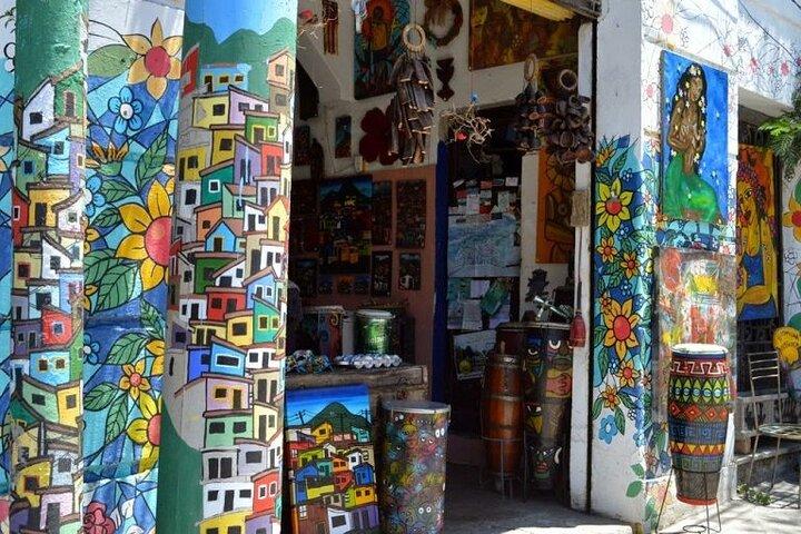 Walking in Santa Teresa