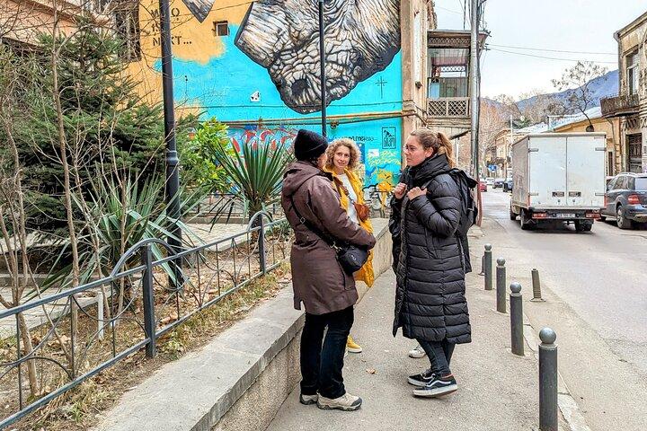 Alternative walking tour New Tiflis and backstreets