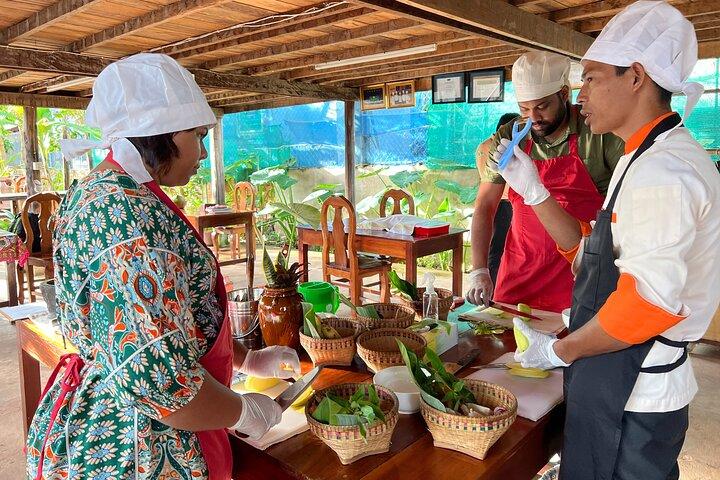 Siem Reap Guided Day Trip to Local Village and Cooking Class