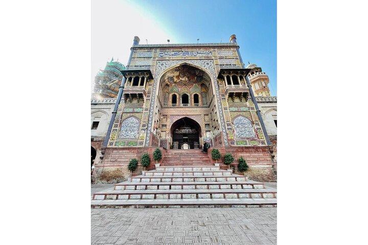 Rangeela Rikshaw Walled City Guided Tour Lahore