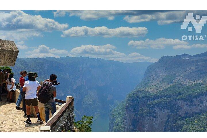 Adventure to the Sumidero Canyon Viewpoints and Chiapa de Corzo