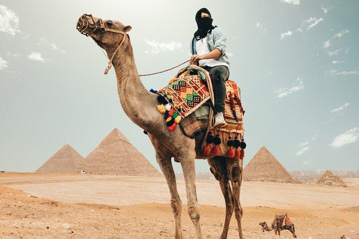 From Cairo: Camel or Horse Ride Tour Around Giza Pyramids
