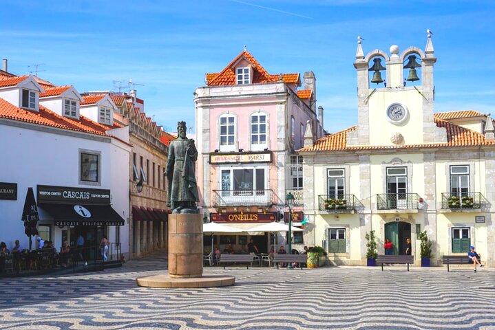 Cascais Self-Guided City Walking Tour & Scavenger Hunt
