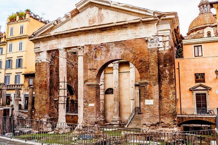 The Jewish Ghetto in Rome with our guide