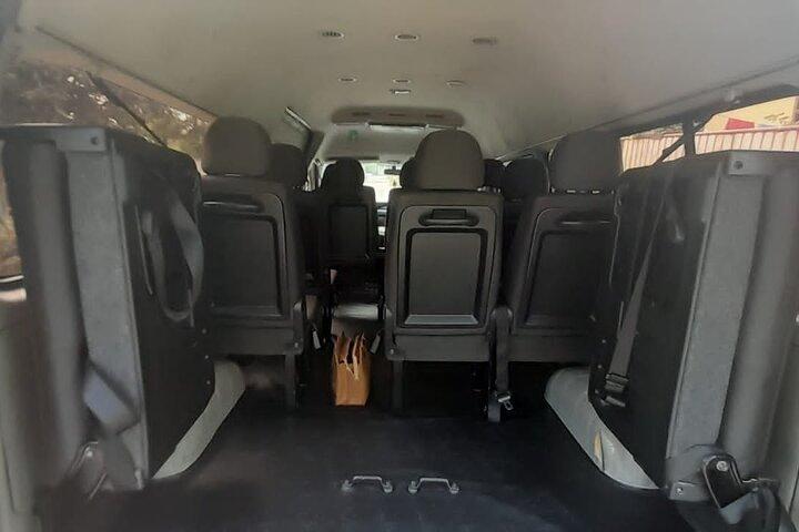 Taxis From Airport to Any Hotel in Colombo City Limit