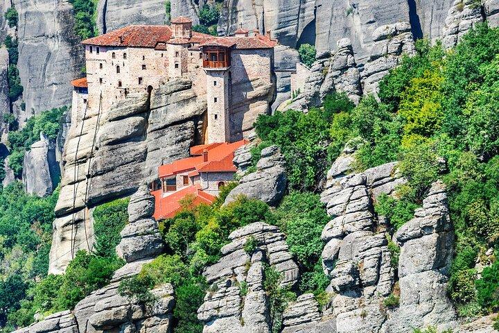 Private Full Day Tour of Meteora & Thermopylae from Athens