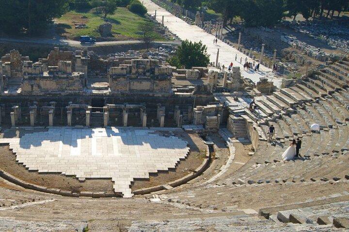 Explore history with Ephesus tour and relax with Turkish Bath!