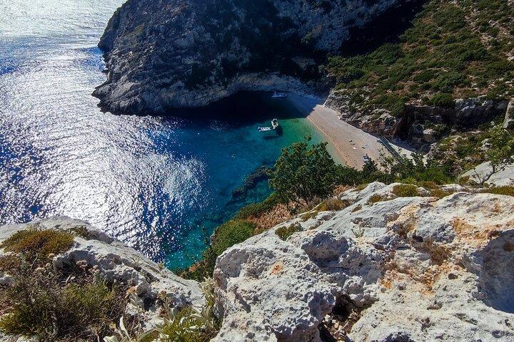 Private Full Day Boat Expedition to Grama Bay