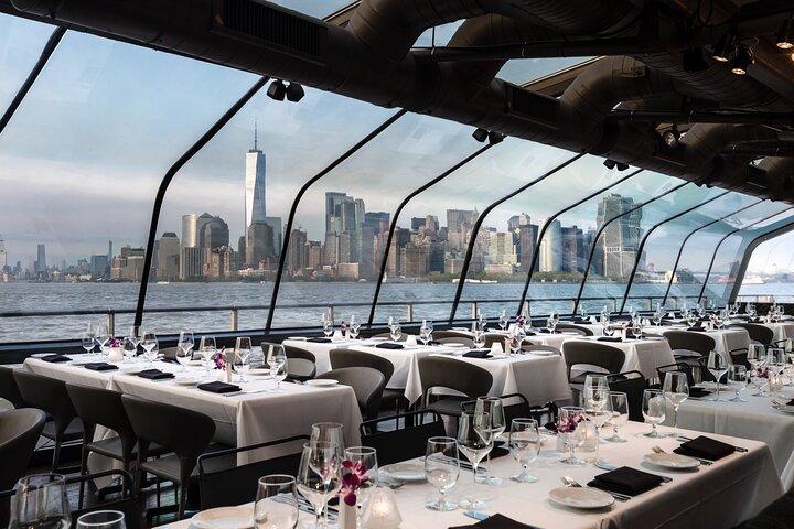 Bateaux New York Christmas Day Plated Brunch Cruise
