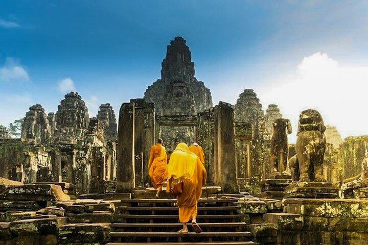 Angkor Wat Sunrise: Exclusive Private Tour!
