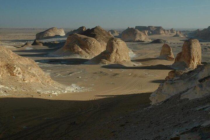 3 Days White Desert & Bahariya Oasis Private Tour from Cairo