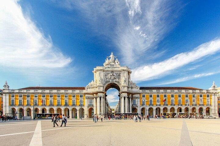 FULL DAY Private Tour of Lisbon's main tourist attractions