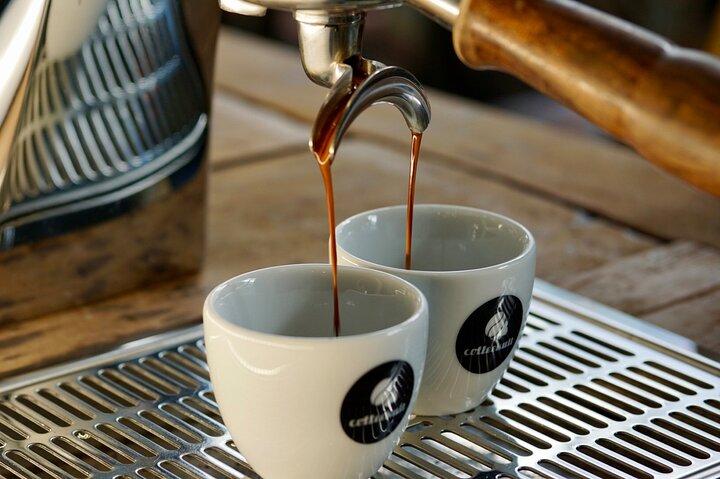 Coffee Tasting & Roastery Tour in Innsbruck